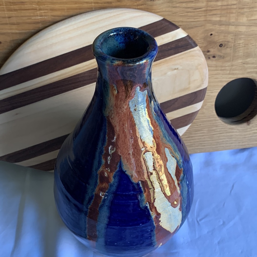 Handmade Studio Pottery Vase - Picture 7 of 13